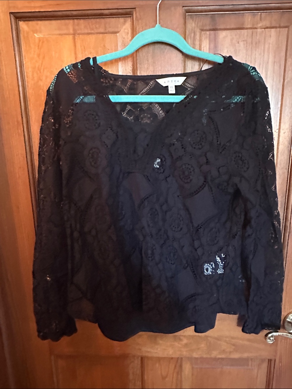 Adiva Black Floral Lace Long-Sleeve Blouse